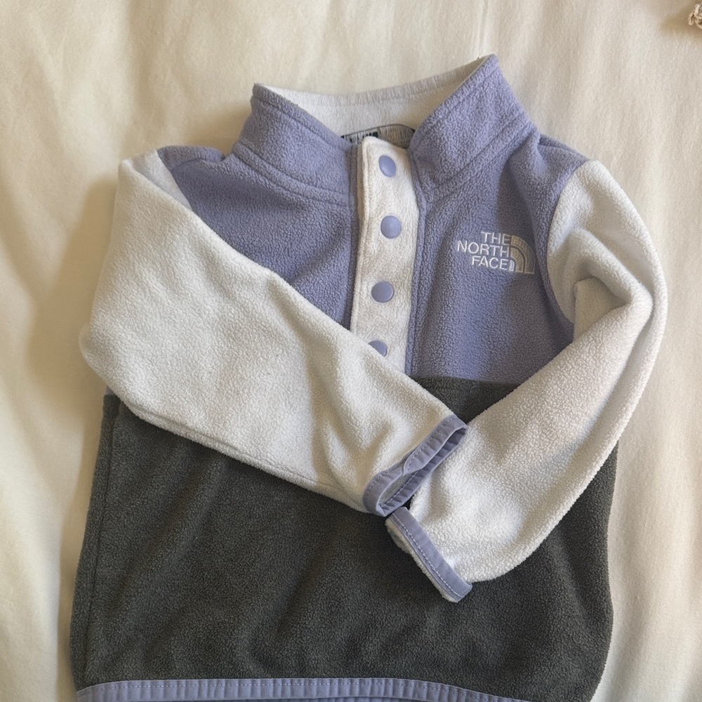 The North Face Kids Colorblock Fleece Pullover - Lavender, White, Charcoal
